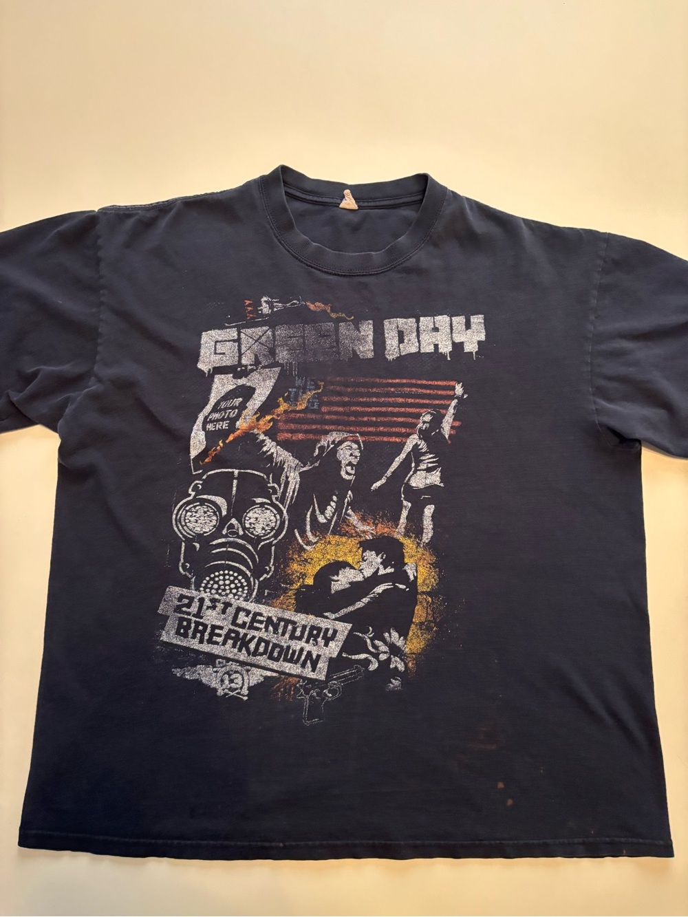 2009 faded GREEN DAY 21 century breakdown vintage band shirt (bleach stains)